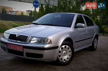 Лифтбек Skoda Octavia 2009 в 