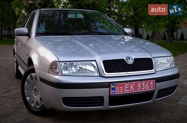 Лифтбек Skoda Octavia 2009 в 