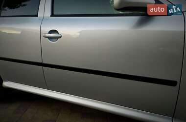 Лифтбек Skoda Octavia 2009 в 