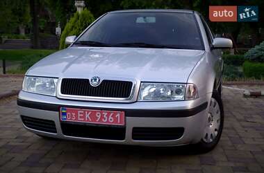 Лифтбек Skoda Octavia 2009 в 