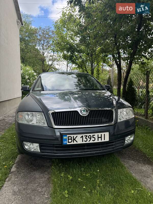Лифтбек Skoda Octavia 2005 в 