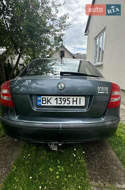 Лифтбек Skoda Octavia 2005 в 