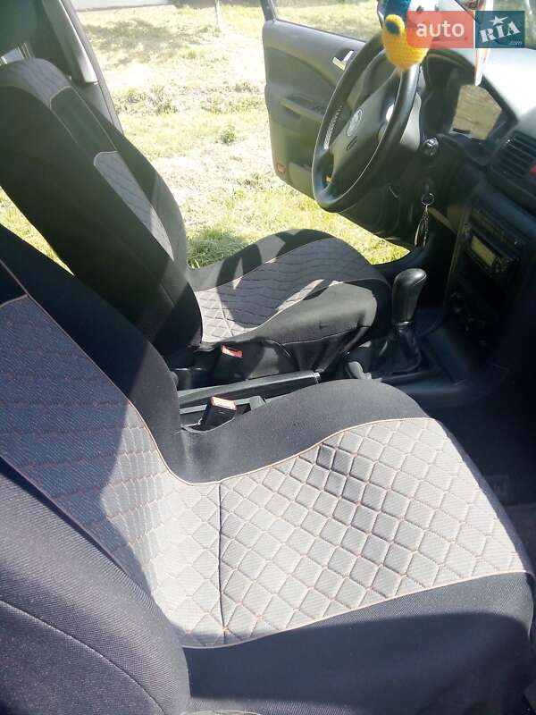 Лифтбек Skoda Octavia 2008 в Тлумаче фото 13 Лифтбек Skoda Octavia 2008 в Тлумаче