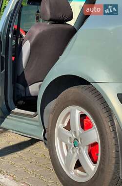 Ліфтбек Skoda Octavia 2001 в 