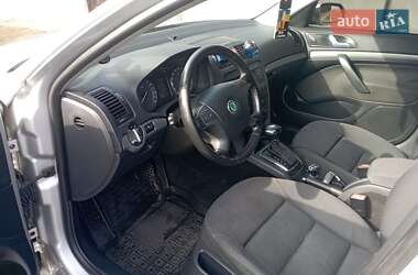 Лифтбек Skoda Octavia 2005 в 