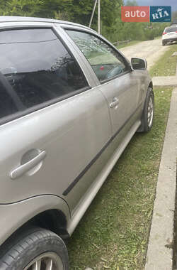Лифтбек Skoda Octavia 2003 в 