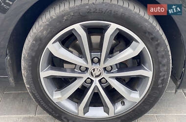 Универсал Skoda Octavia 2019 в 