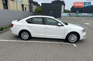 Лифтбек Skoda Octavia 2013 в 