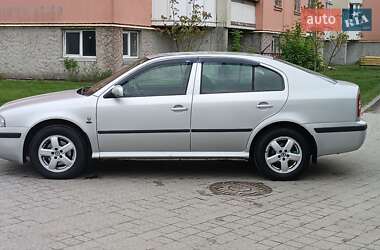 Ліфтбек Skoda Octavia 2001 в 