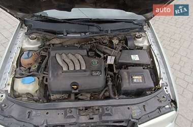 Ліфтбек Skoda Octavia 2001 в 