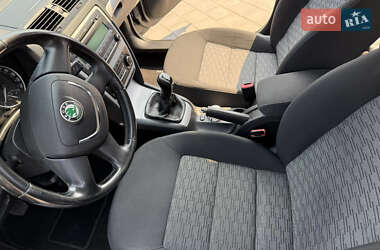 Ліфтбек Skoda Octavia 2012 в 