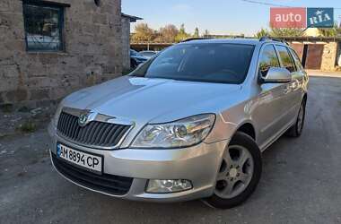 Універсал Skoda Octavia 2012 в Звягелі