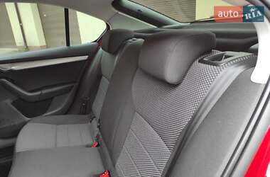 Лифтбек Skoda Octavia 2015 в 