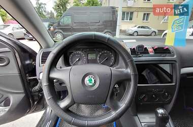 Лифтбек Skoda Octavia 2005 в 