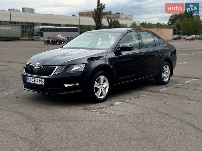 Ліфтбек Skoda Octavia 2019 в 
