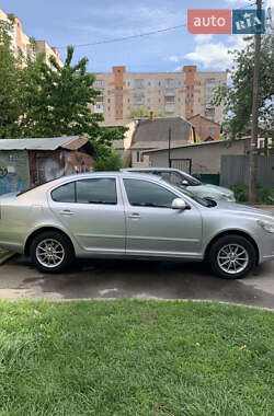 Лифтбек Skoda Octavia 2011 в 