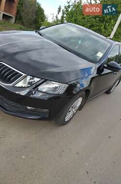 Ліфтбек Skoda Octavia 2017 в 