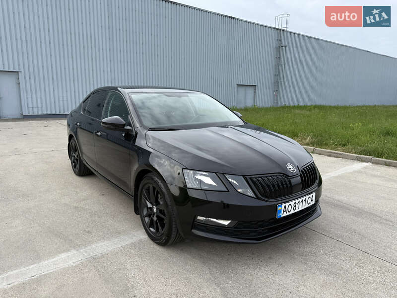 Ліфтбек Skoda Octavia 2018 в 