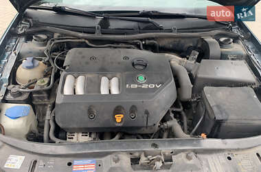 Лифтбек Skoda Octavia 1999 в 