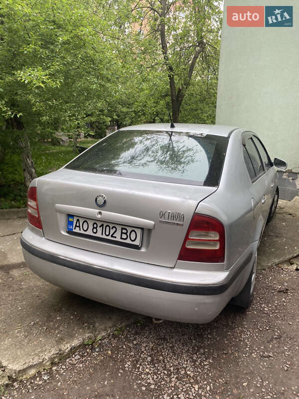 Ліфтбек Skoda Octavia 2002 в Івано-Франківську