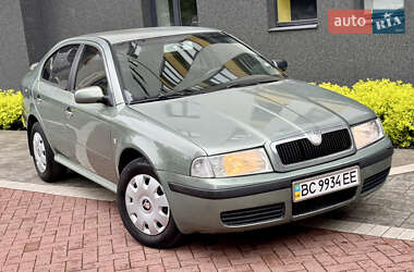 Лифтбек Skoda Octavia 2002 в 