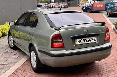 Лифтбек Skoda Octavia 2002 в 