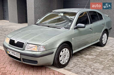 Лифтбек Skoda Octavia 2002 в 