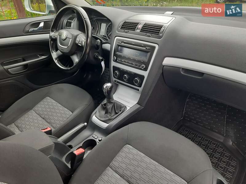 Универсал Skoda Octavia 2009 в Хмельницком