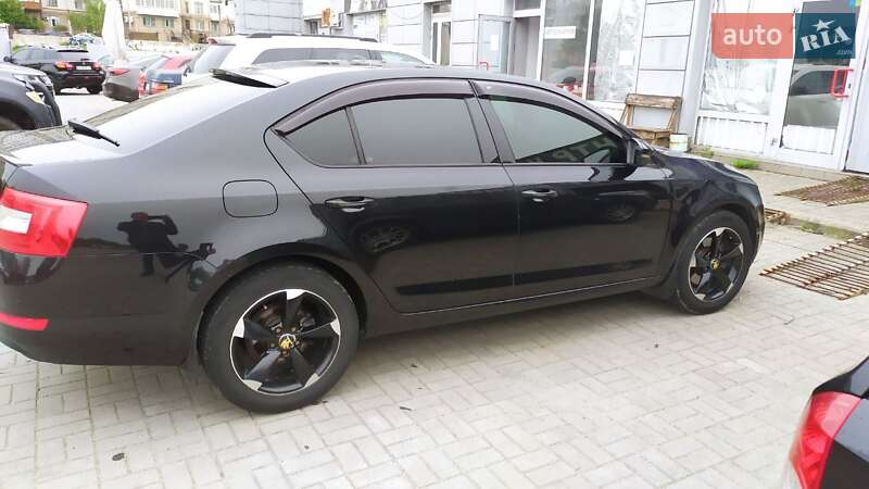 Лифтбек Skoda Octavia 2013 в Запорожье
