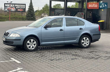 Ліфтбек Skoda Octavia 2012 в 