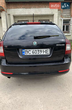 Універсал Skoda Octavia 2011 в 