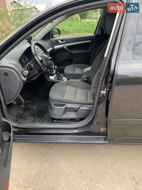 Універсал Skoda Octavia 2011 в Дрогобичі