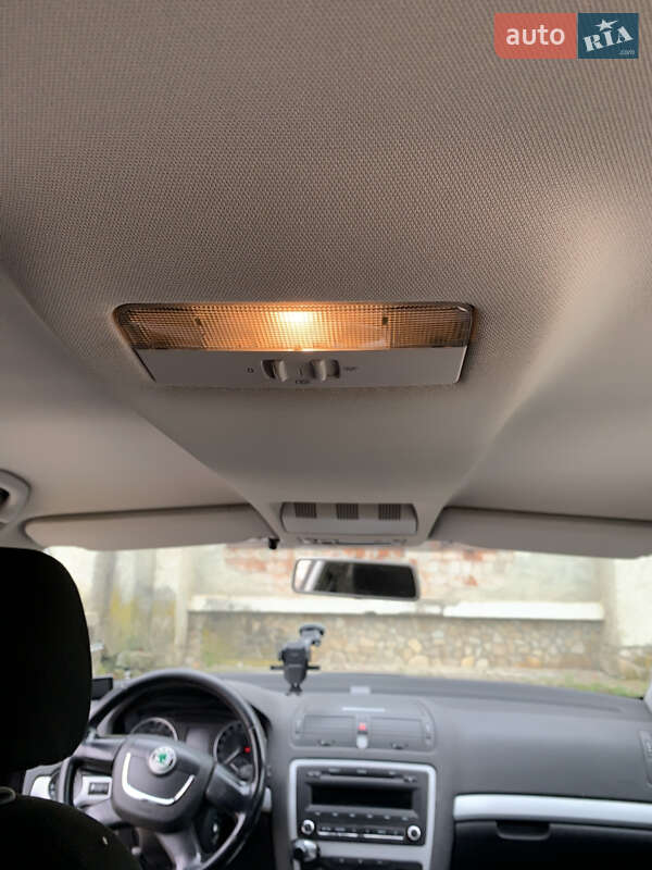 Універсал Skoda Octavia 2011 в Дрогобичі