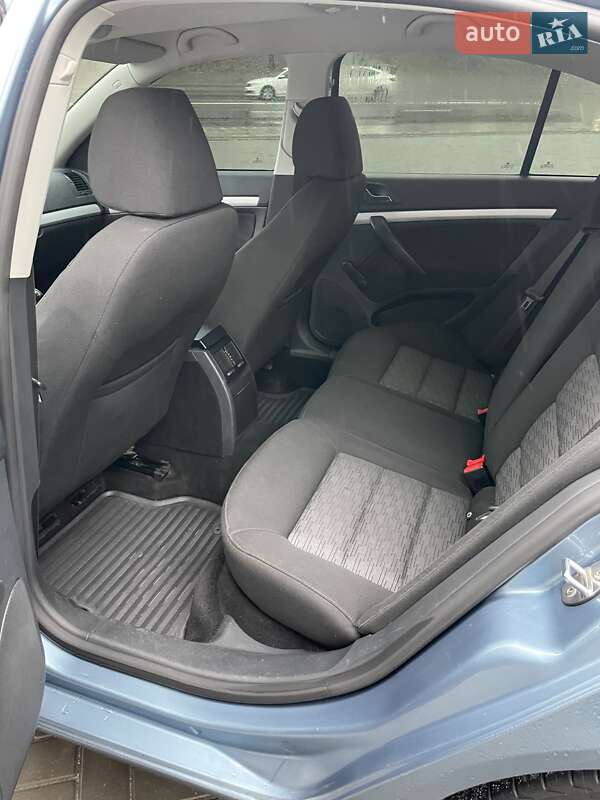 Ліфтбек Skoda Octavia 2010 в Дніпрі