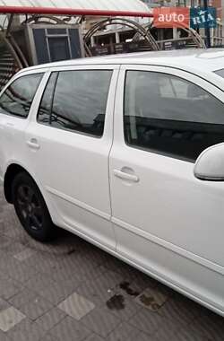 Универсал Skoda Octavia 2011 в 