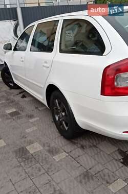 Универсал Skoda Octavia 2011 в 