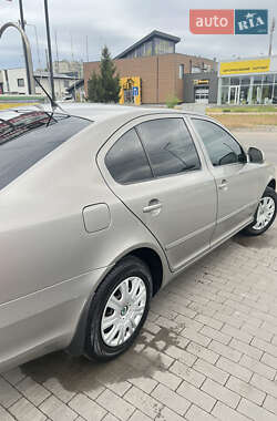 Ліфтбек Skoda Octavia 2012 в 