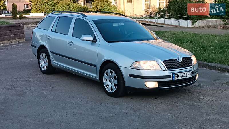 Універсал Skoda Octavia 2007 в Сарнах