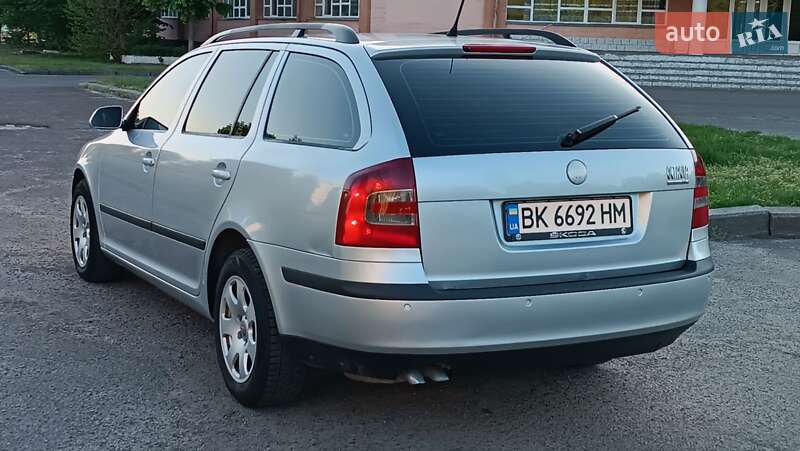 Універсал Skoda Octavia 2007 в Сарнах