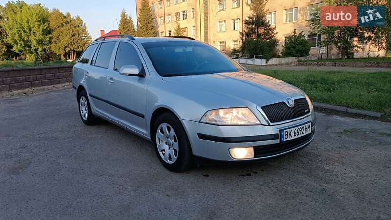 Універсал Skoda Octavia 2007 в Сарнах