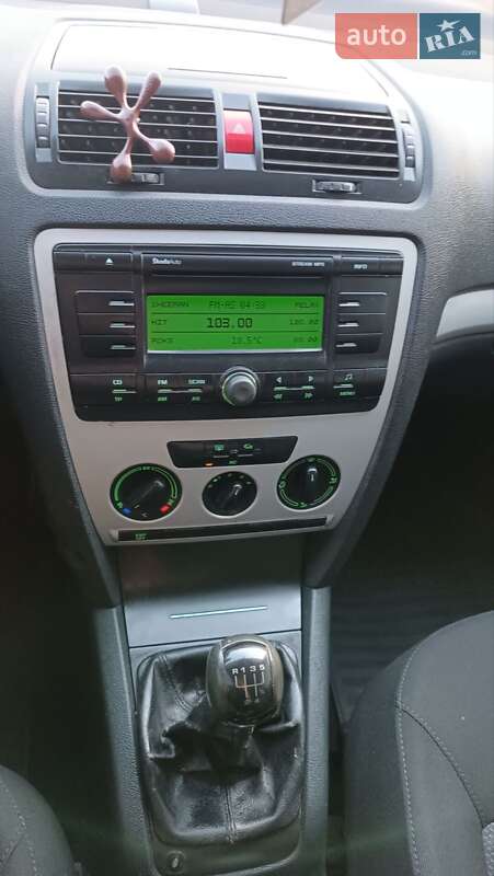 Універсал Skoda Octavia 2007 в Сарнах