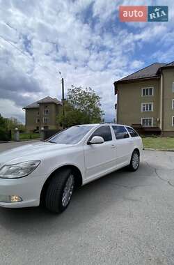 Універсал Skoda Octavia 2010 в 