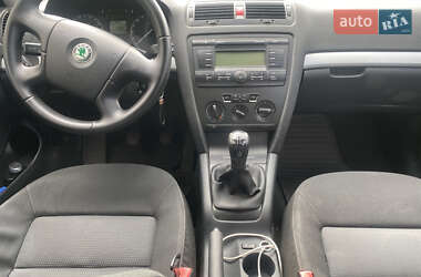 Лифтбек Skoda Octavia 2006 в 