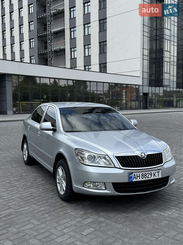 Лифтбек Skoda Octavia 2010 в Днепре