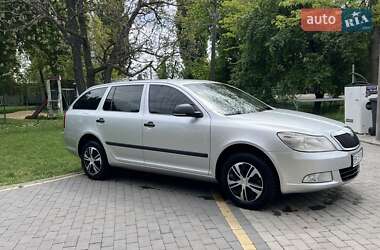 Универсал Skoda Octavia 2011 в Любашевке