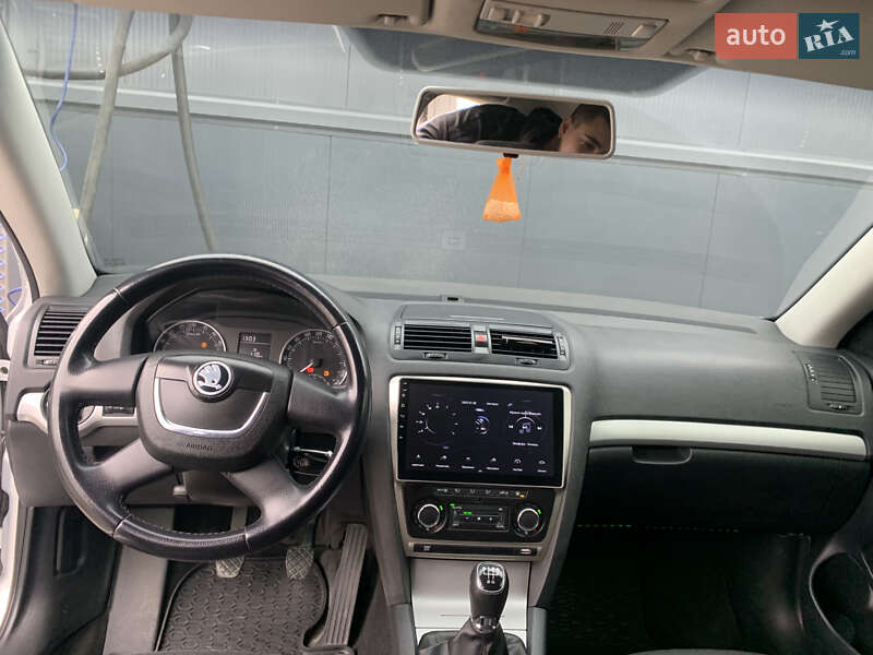 Лифтбек Skoda Octavia 2010 в Ужгороде