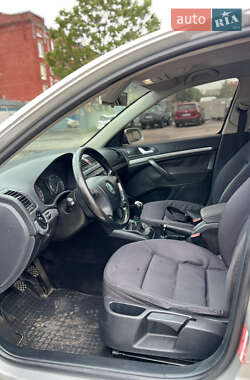 Ліфтбек Skoda Octavia 2004 в 
