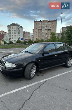 Лифтбек Skoda Octavia 2001 в 