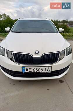 Лифтбек Skoda Octavia 2019 в Синельниково