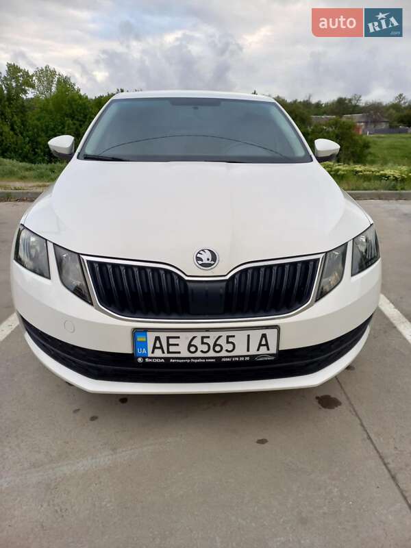 Ліфтбек Skoda Octavia 2019 в 